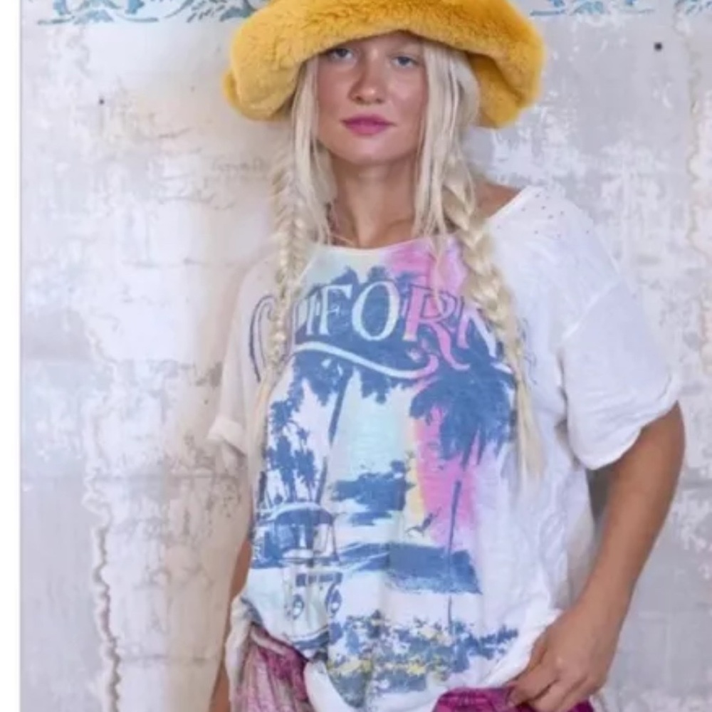 Magnolia Pearl Where The Poppy Grows Tee NWT NEVER Worn OS True